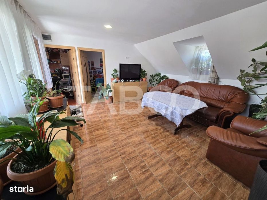 Casa individuala de vanzare teren 457 mp garaj Trei Stejari Sibiu