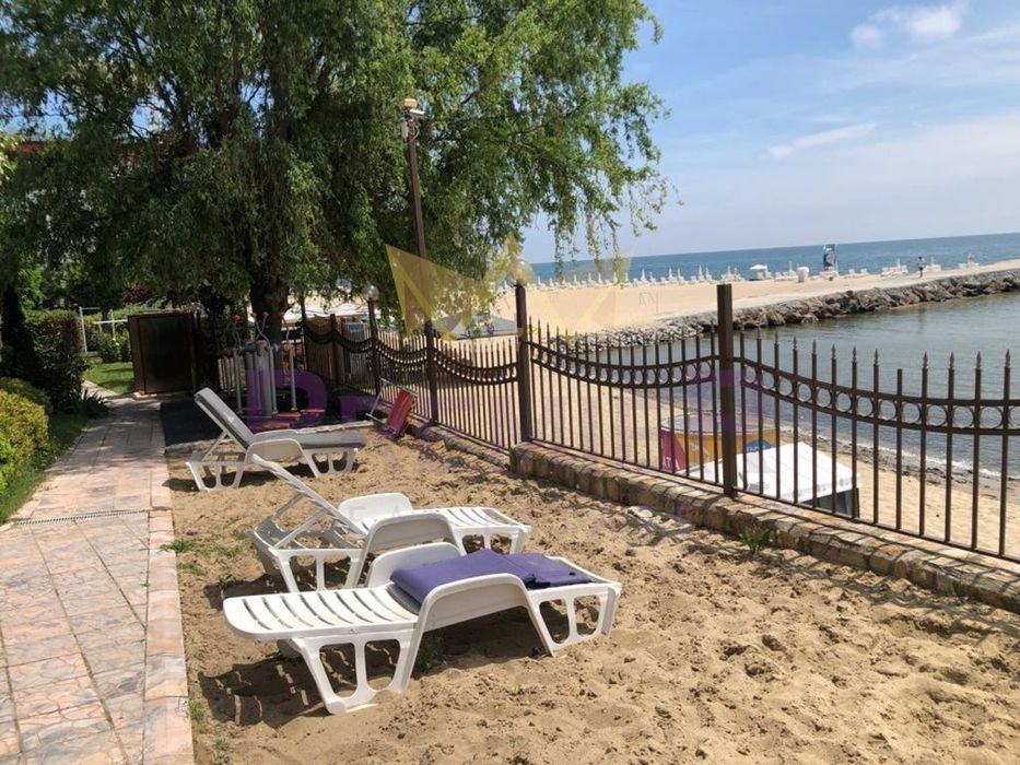 Продава се Двустаен апартамент в к.к. Елените - 75 кв.м за 1100 €/кв.м - Снимка #2