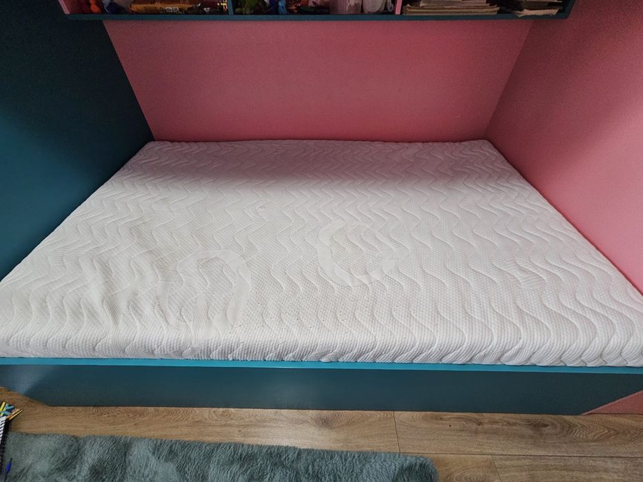 Продавам матрак 120/190