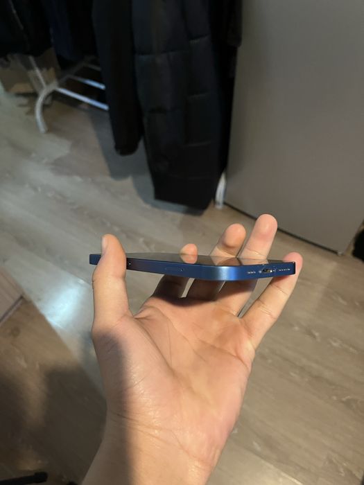 Айфон 13 256гб.