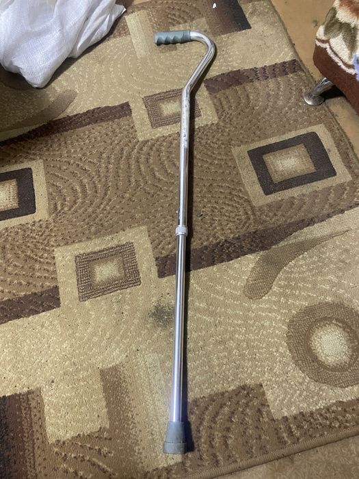 Продам трость 1 шт