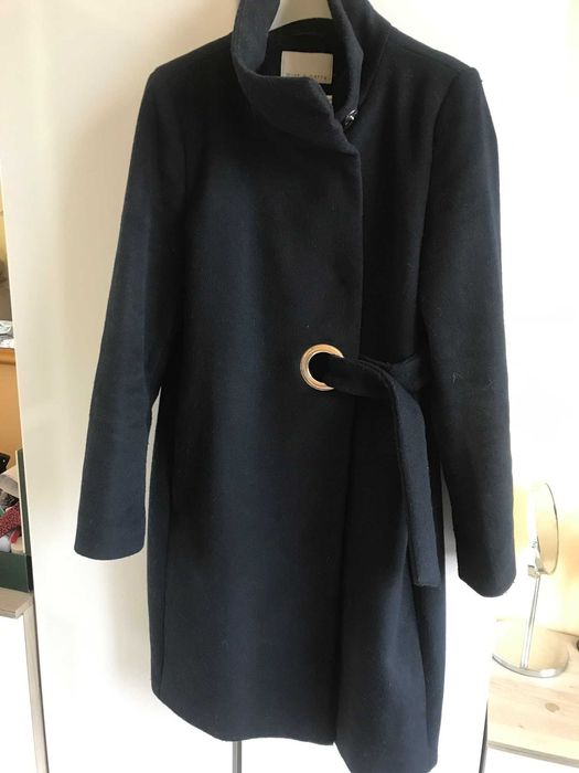 Продавам елегантно палто