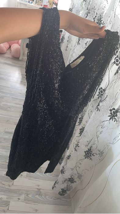 Rochii noi nepurtate superbe