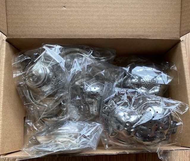 Set 8 infuzoare ceai inox - modele haioase, ideal cadou, nou