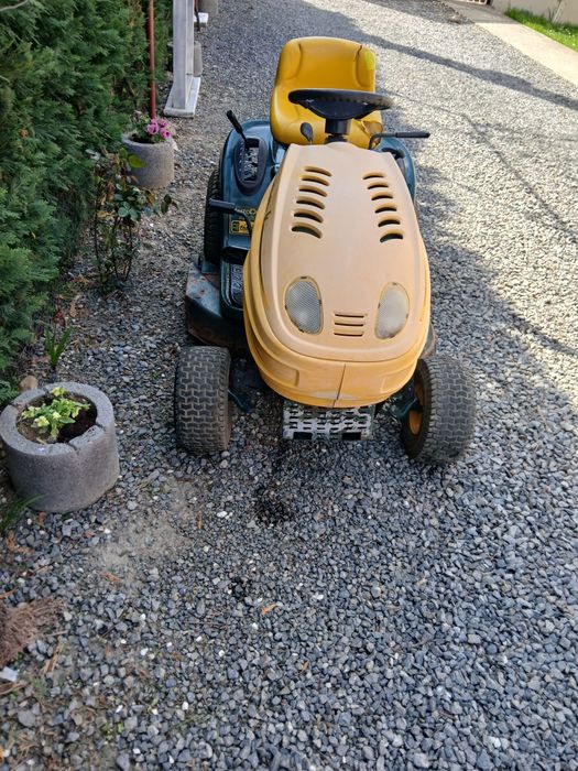 Tractoras gazon yard man 15 cp