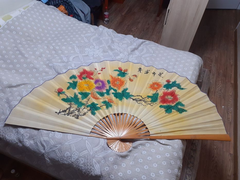 Продам декоративный веер