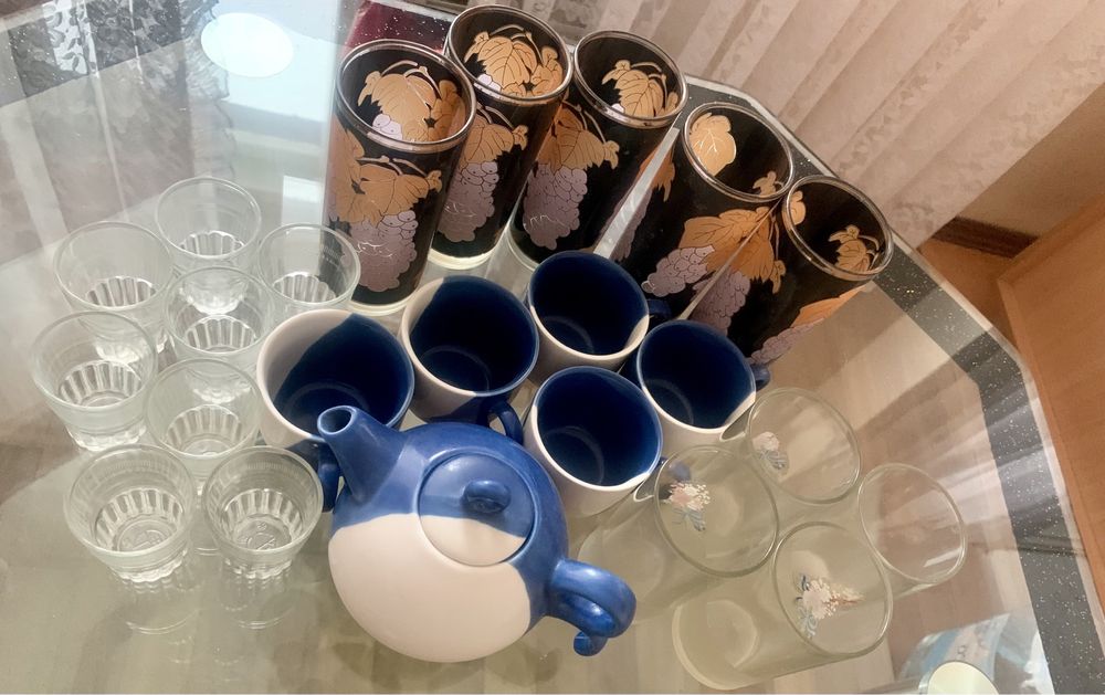 Продам стаканы, чашки, чайник, рюмочки