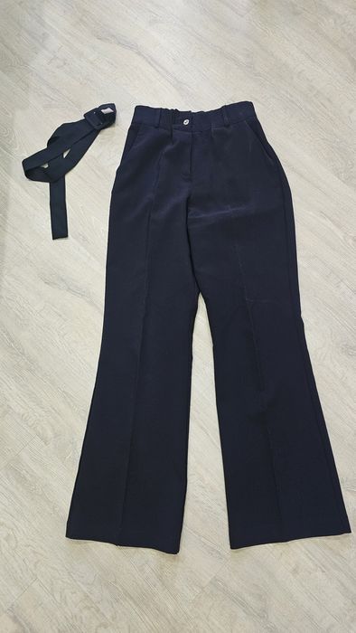 Продам школьную форму размер  S синего цвета 4 предмета