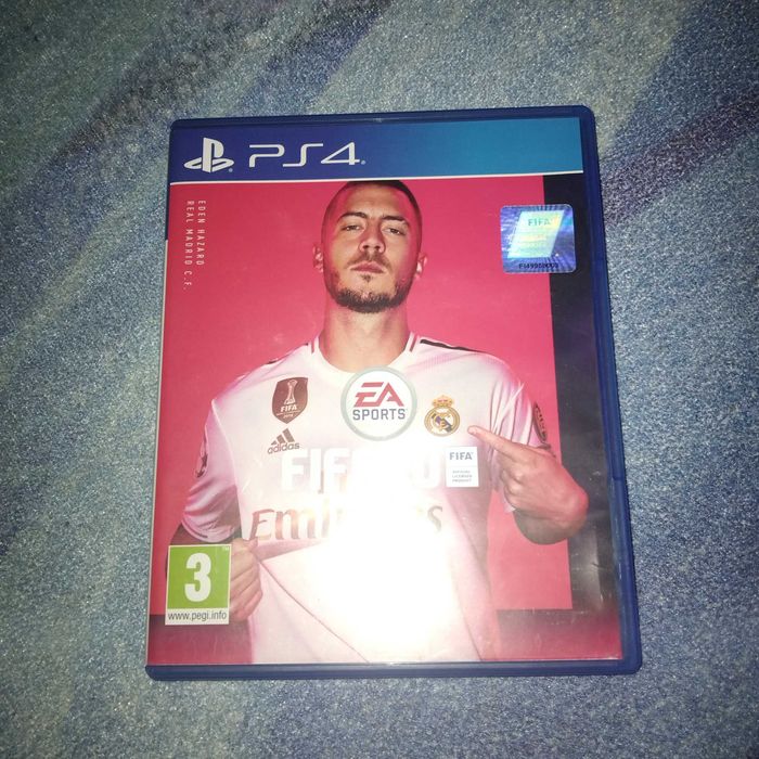 Продавам игри за плейстейшън 4