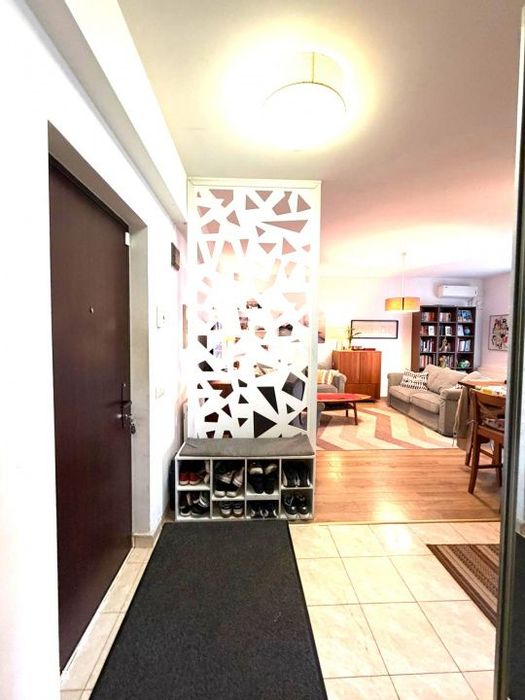 Apartament 4 camere si curte 80 mp/Bragadiru strada Smaraldului
