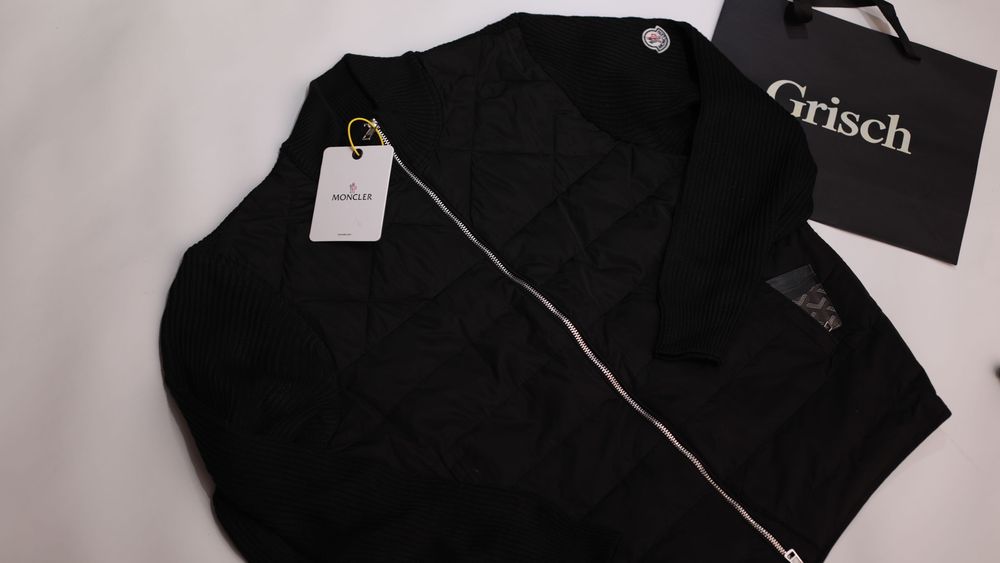 Moncler куртка черная
