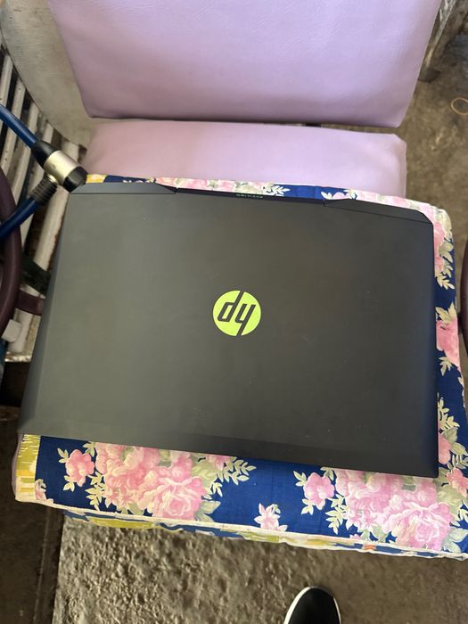 noutbok hp pamit 16.1t holati zor oqip tel qlila