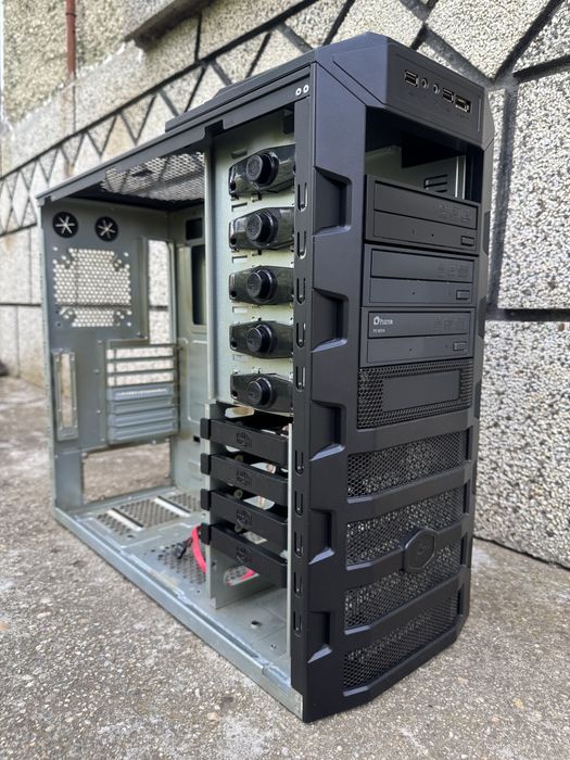 Кутия за компютър Cooler Master HAF 912 и 922