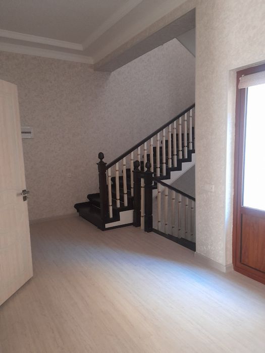 Uchaska sotiladi yunusabod