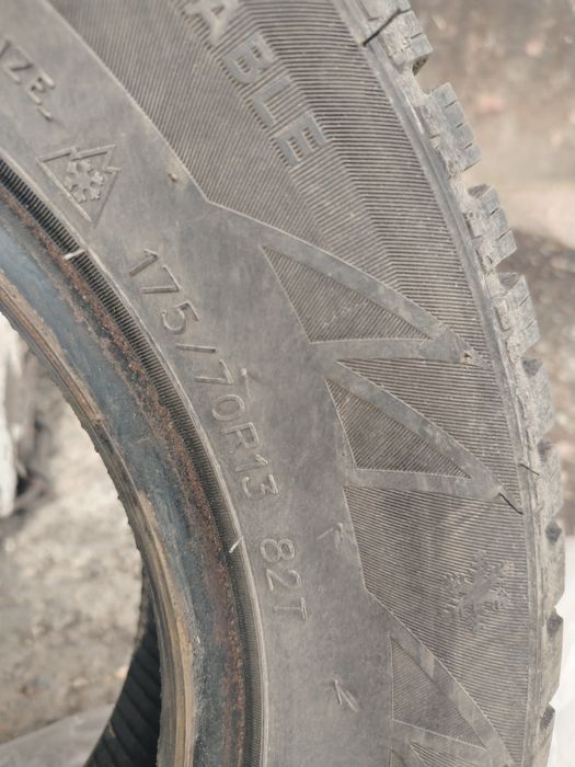 Продам зимние шины