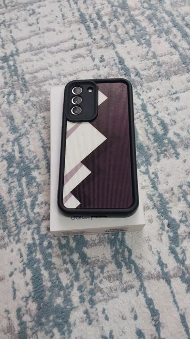 Продам самсунг s21 FE