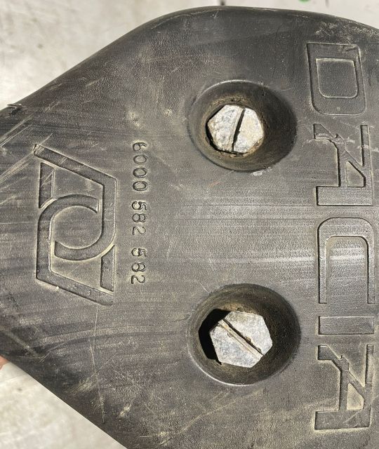 Capac motor 6000 582 582 Dacia 1310 prima generatie