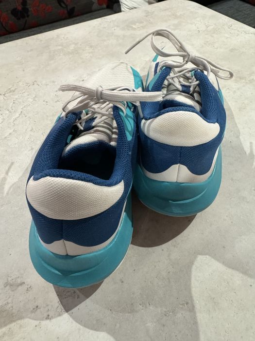 Продавам Nike precision 6