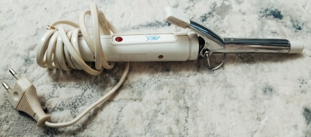 Продаётся плойка в отличном состоянии фирма anex.