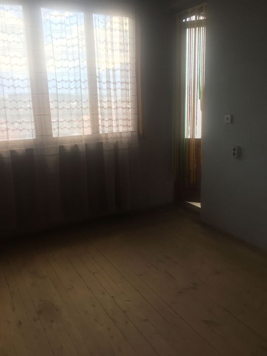 Продава етаж от кооперация в гр.Разлог