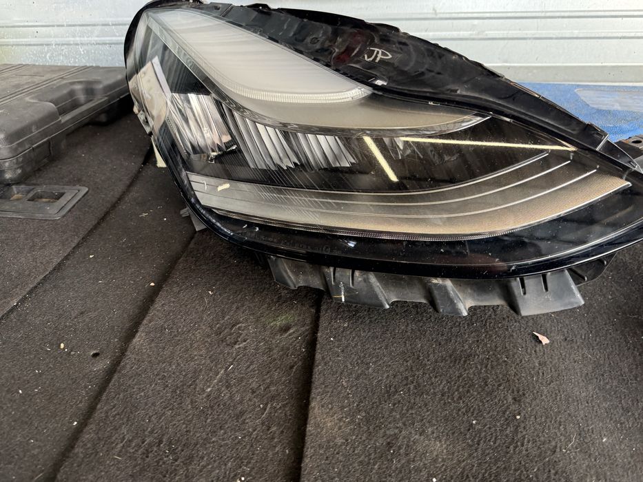 Оригинален фар десен Тесла Tesla 3/Y Full Led hd/lp asy ece