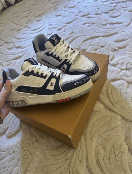 Adidasi Louis vuitton