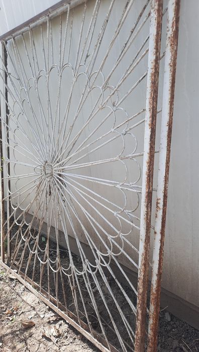 Решетки на окна  б/у