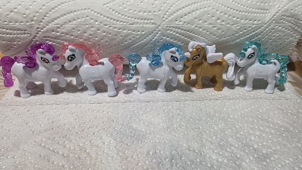 Микс киндер играчки