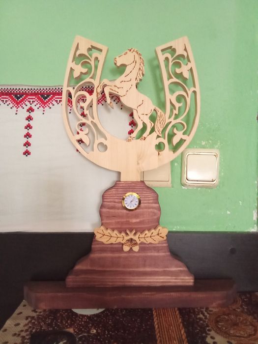 Сувенир от дърво рачна изработка