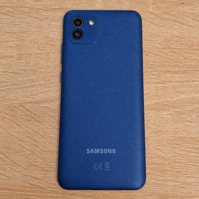 Galaxy A03 3/32гб
Оперативная память: 3 ГБ
Встроенная память: 32 ГБ