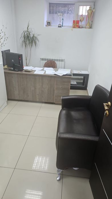Связи с закрытием продается мебель.