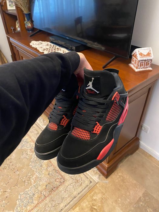 Vand adidasi jordan Red Thunder originali!!