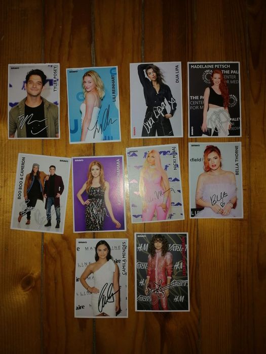 Плакати, картички с автограф на известни личности, списания на Браво