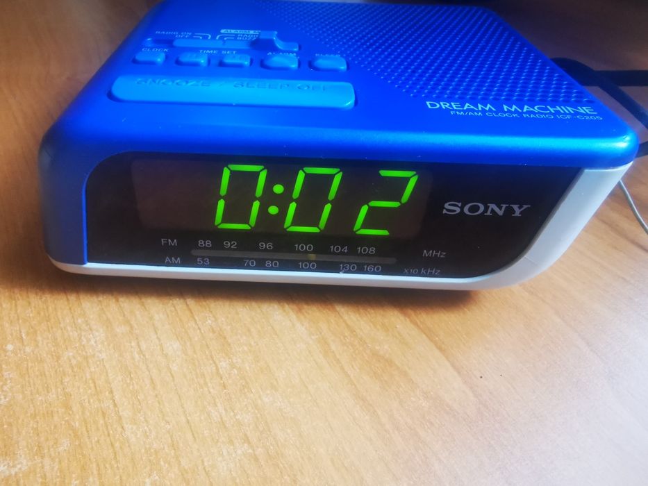 Radio cu ceas Sony