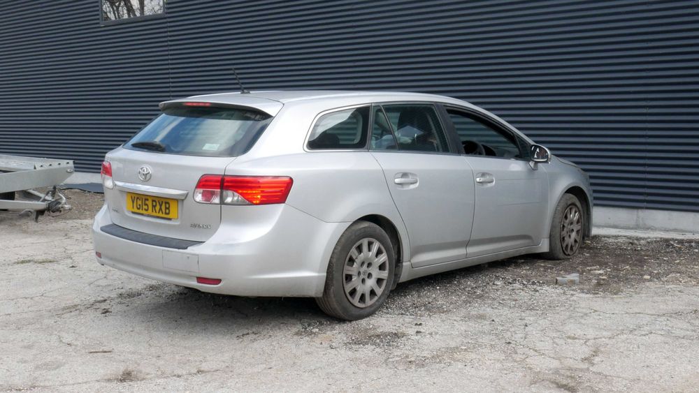 Toyota Avensis III 2009-2015  НА ЧАСТИ В ОПИСАНИЕТО