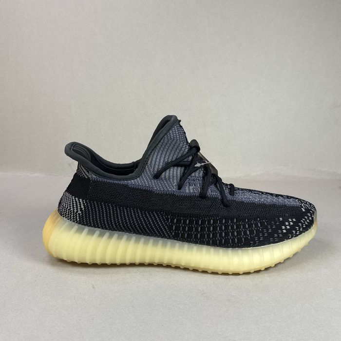 Yeezy 350 V2 "Carbon"! НОВИ!