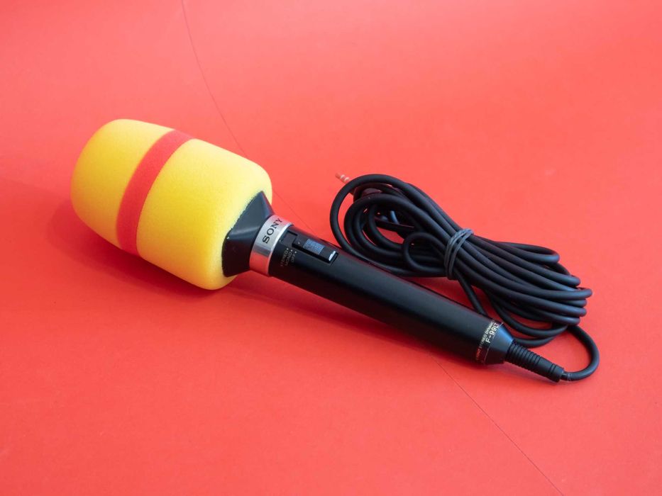 SONY F-99LT Динамичен Стерео Микрофон 3.5mm Жак Перфектно Състояние