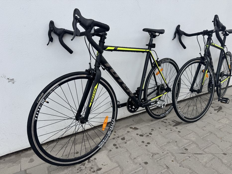 Totem bicicletă cursieră