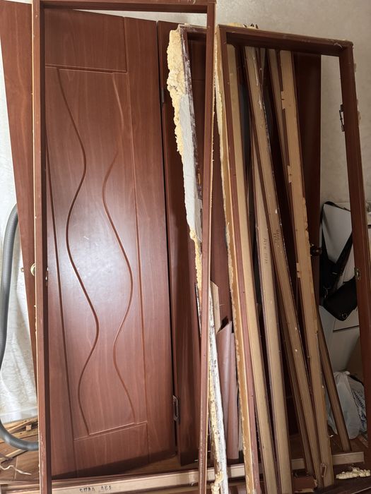 Отдам даром 3 двери