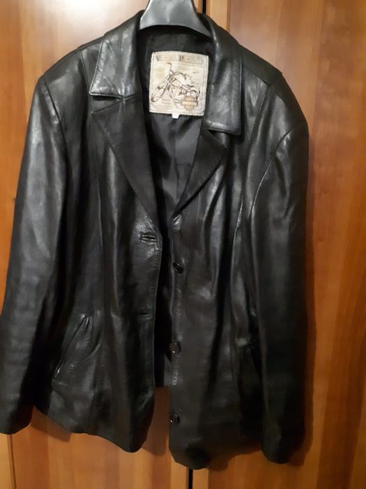 Vand geaca de piele marimea 50-52, dama