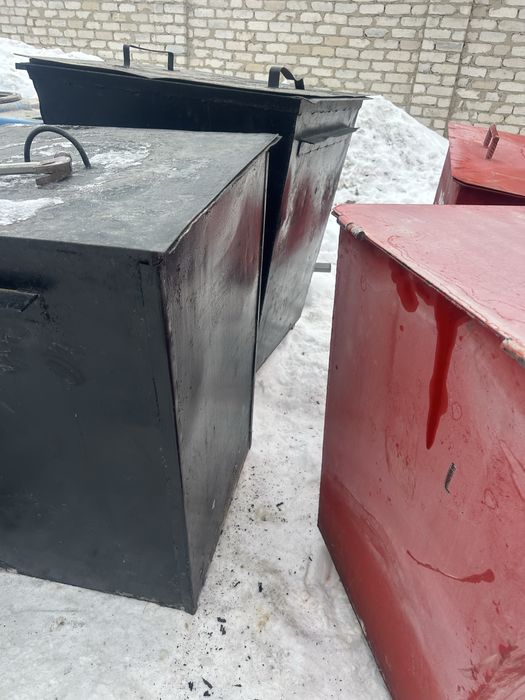 Срочно продается мусорной контейнеры