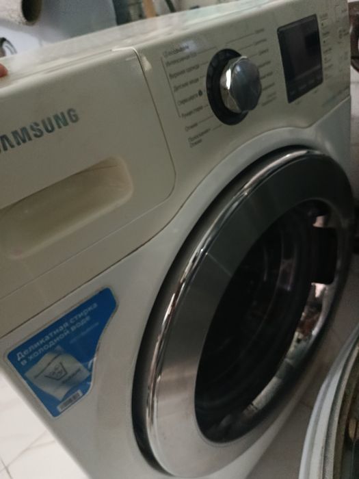 Продам стиральную машину