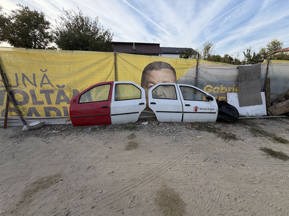 Usi fata / spate logani 1