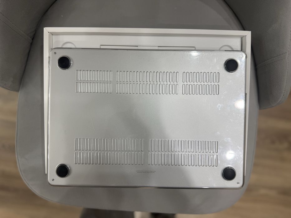 MacBook Air 13, 2025