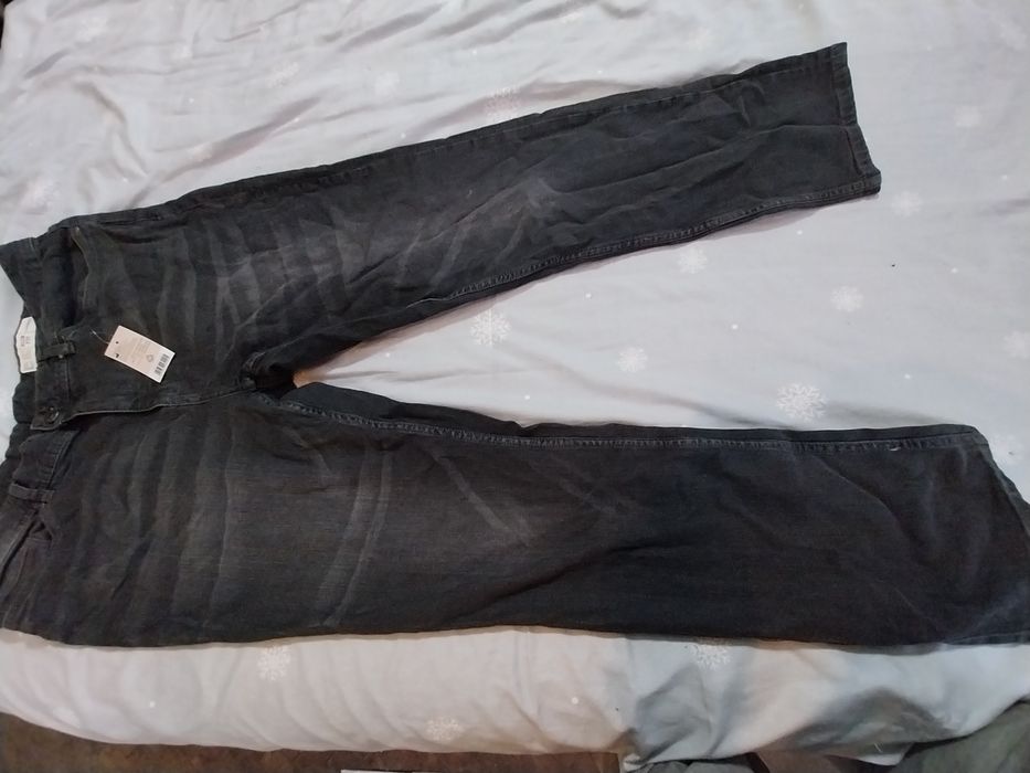 Чисто нови дънки два ежедневни панталона