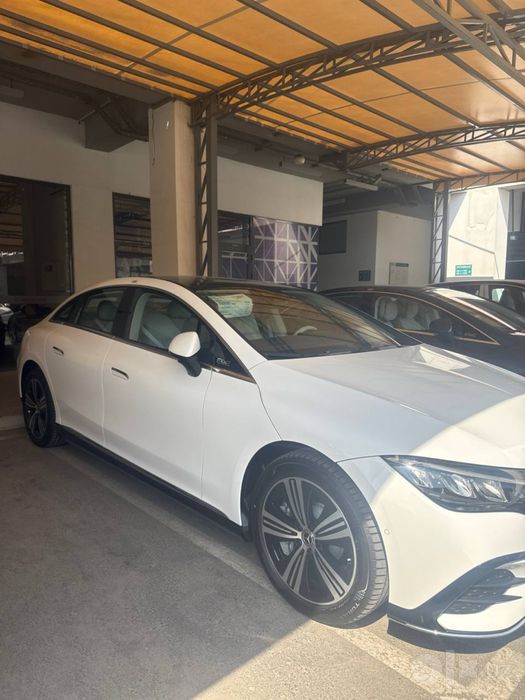 Merecdes benz EQE 500.      2024 yil