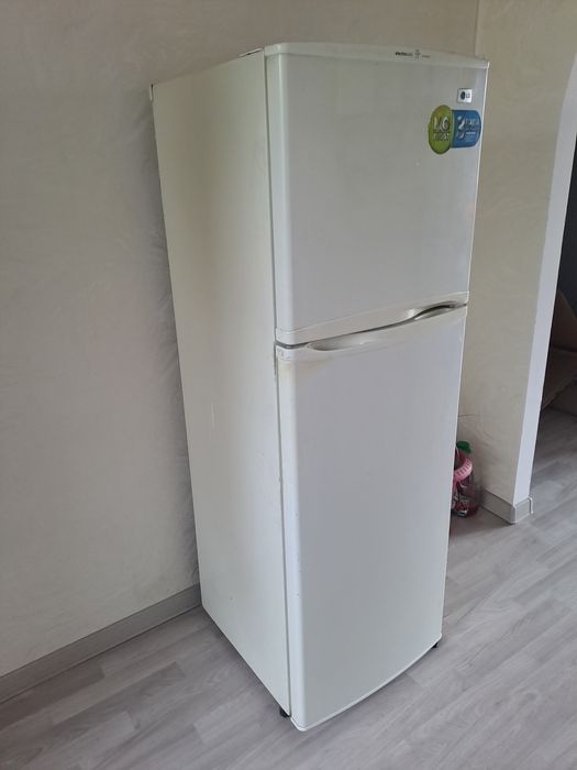 Продам холодильник LG