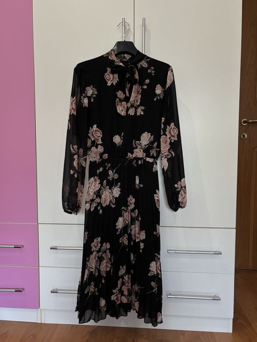 Елегантна рокля