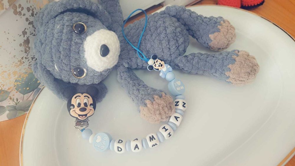 Vând lănțișoare de suzetă PERSONALIZATE – 50 lei bucata