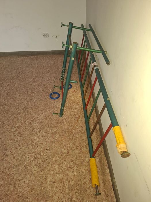 Продаю шведскую стенку